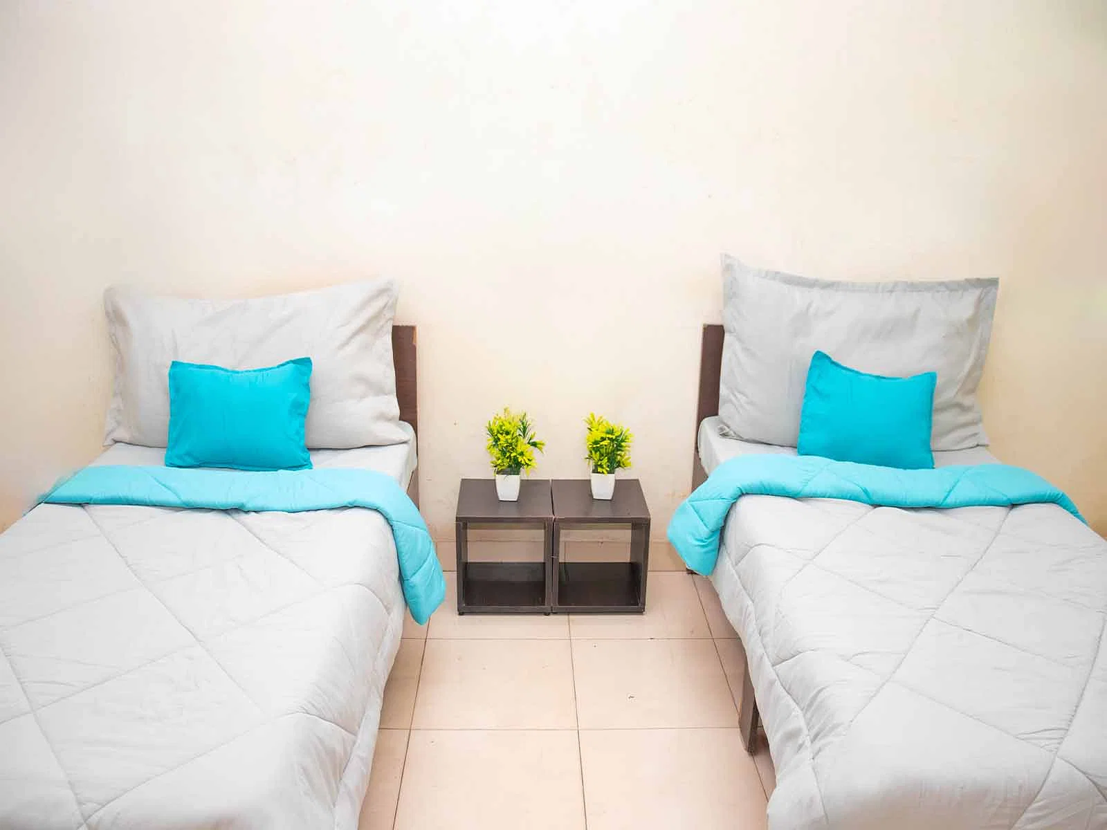 best Coliving rooms with high-speed Wi-Fi, shared kitchens, and laundry facilities-Zolo Kings Landing