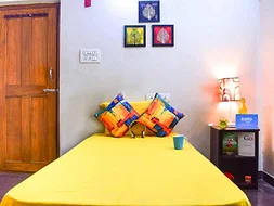 luxury pg rooms for working professionals boys and girls with private bathrooms in Bangalore-Zolo Odyssey