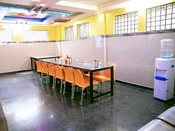 budget-friendly PGs and hostels for unisex with single rooms with daily hopusekeeping-Zolo Pegasus