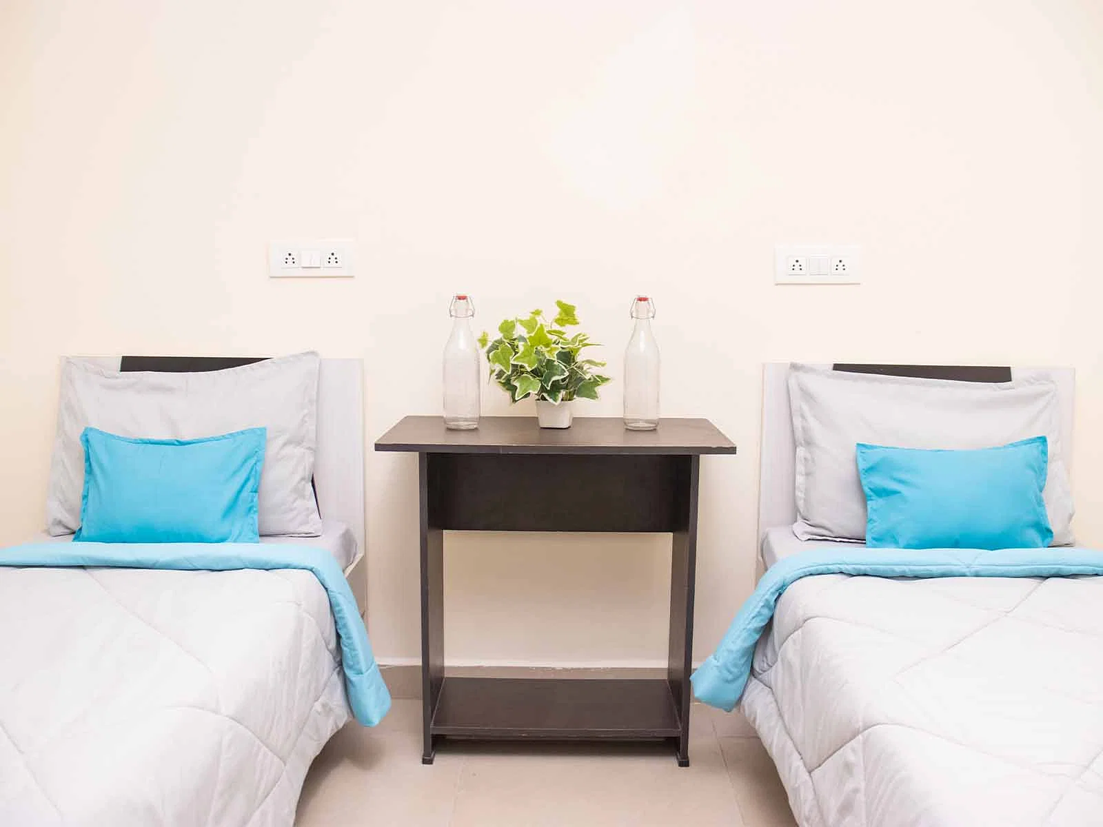best Coliving rooms with high-speed Wi-Fi, shared kitchens, and laundry facilities-Zolo Tulpar