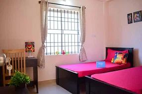luxury pg rooms for working professionals couple with private bathrooms in Bangalore-Zolo Cygnus