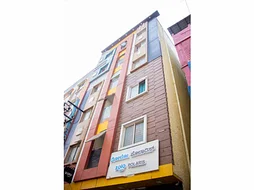 safe and affordable hostels for couple students with 24/7 security and CCTV surveillance-Zolo Polaris
