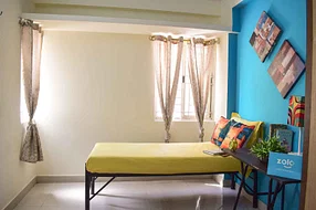 luxury pg rooms for working professionals unisex with private bathrooms in Bangalore-Zolo Polaris