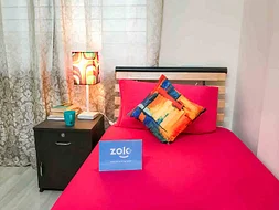 luxury pg rooms for working professionals men and women with private bathrooms in Bangalore-Zolo Cronos