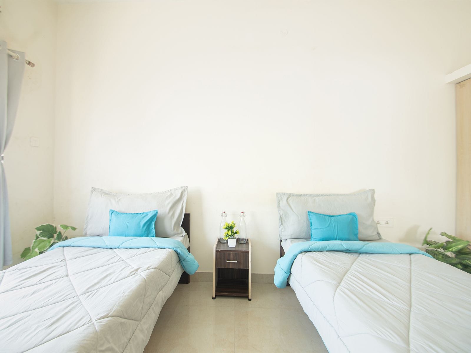 luxury PG accommodations with modern Wi-Fi, AC, and TV in Guindy-Chennai-Zolo Habitat