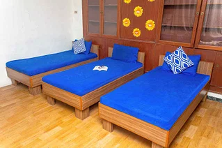 safe and affordable hostels for men students with 24/7 security and CCTV surveillance-Zolo Mayflower