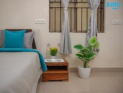 budget-friendly PGs and hostels for unisex with single rooms with daily hopusekeeping-Zolo Century