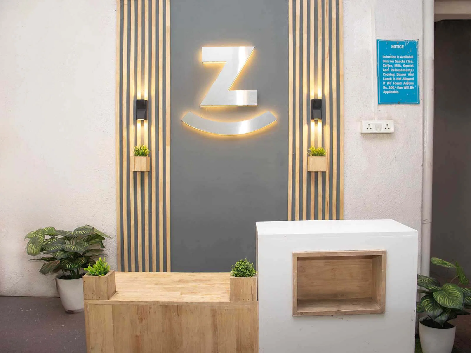 best Coliving rooms with high-speed Wi-Fi, shared kitchens, and laundry facilities-Zolo Brocode