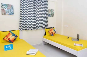 luxury pg rooms for working professionals couple with private bathrooms in Pune-Zolo Amuse