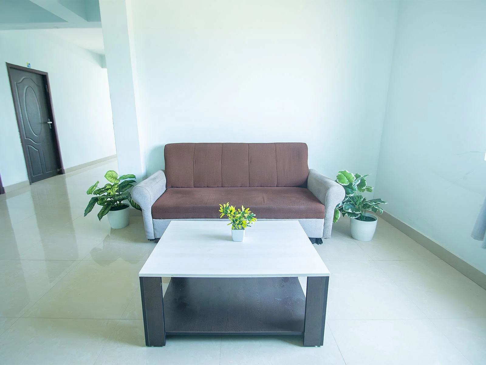 fully furnished Zolo single rooms for rent near me-check out now-Zolo Expresso