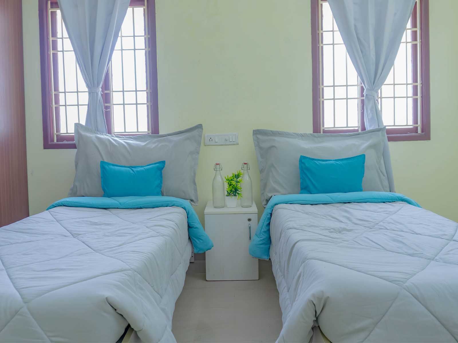 luxury pg rooms for working professionals gents with private bathrooms in Chennai-Zolo Vibe