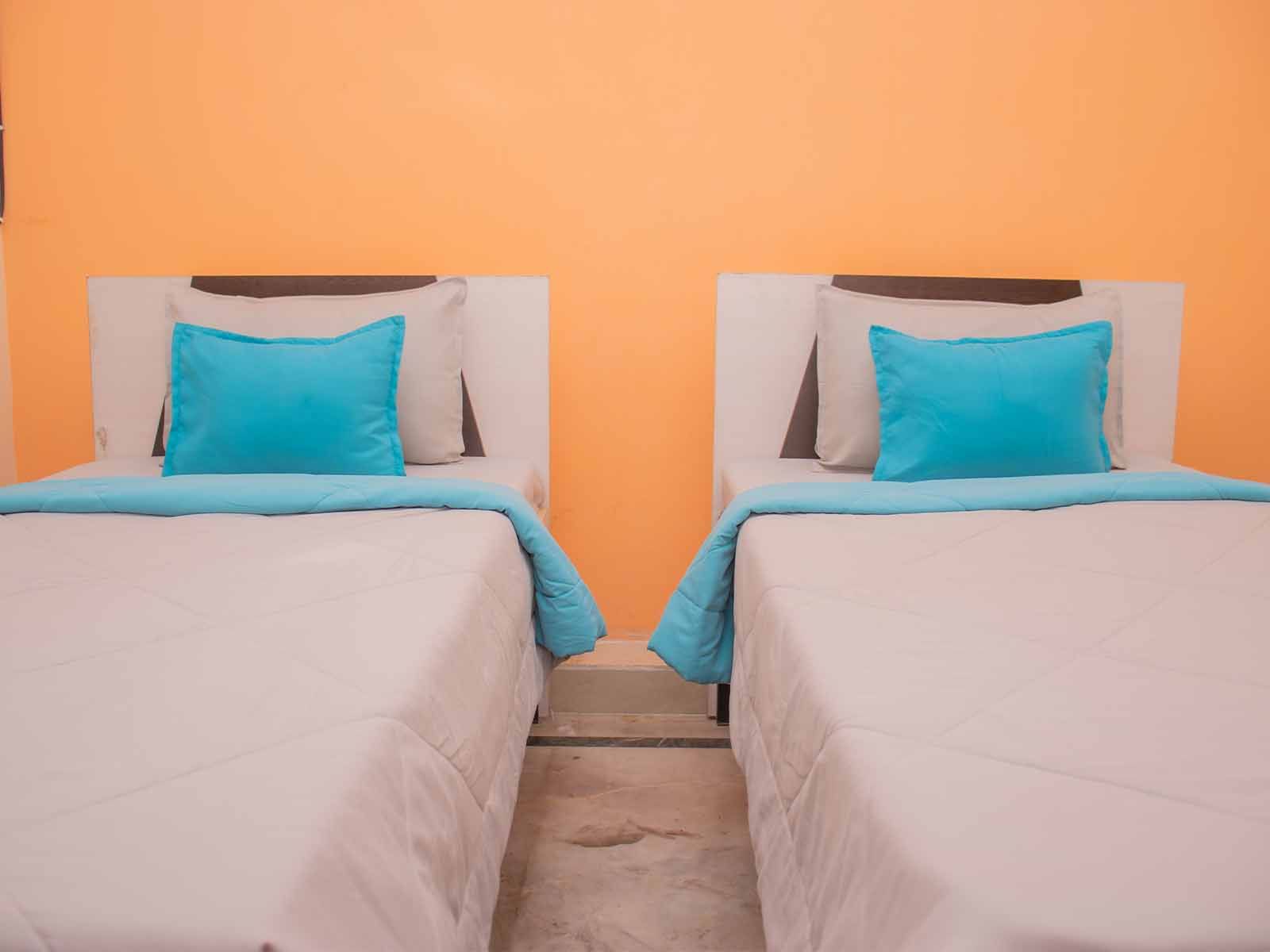 Fully furnished single/sharing rooms for rent in Sector 17 with no brokerage-apply fast-Zolo Mansion