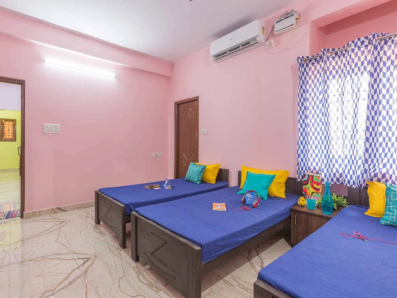 fully furnished Zolo single rooms for rent near me-check out now-Zolo Park Town