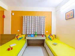 luxury pg rooms for working professionals couple with private bathrooms in Bangalore-Zolo Heaven