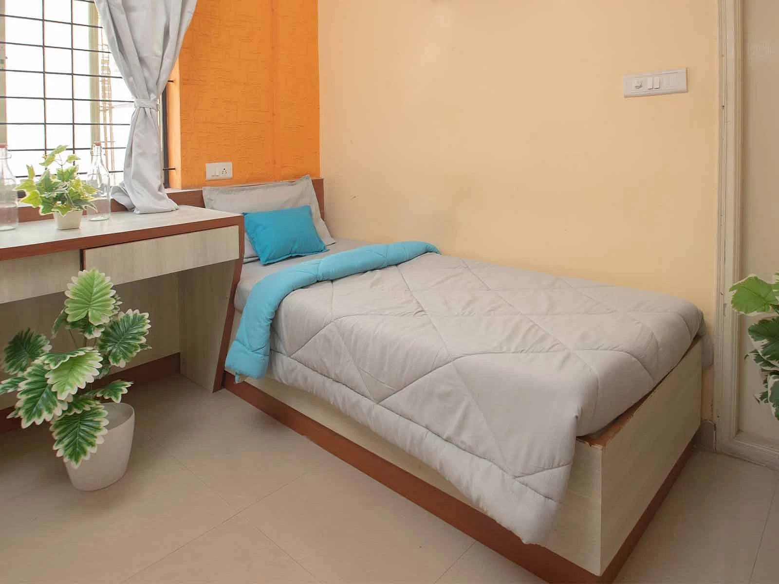 Affordable single rooms for students and working professionals in Bannerghatta-Bangalore-Zolo Heaven