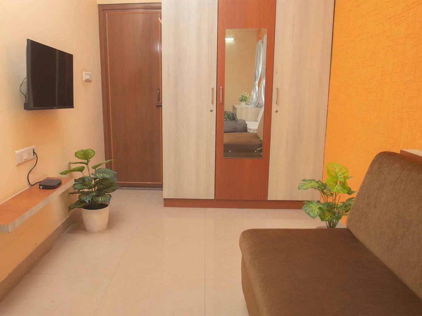 fully furnished Zolo single rooms for rent near me-check out now-Zolo Heaven
