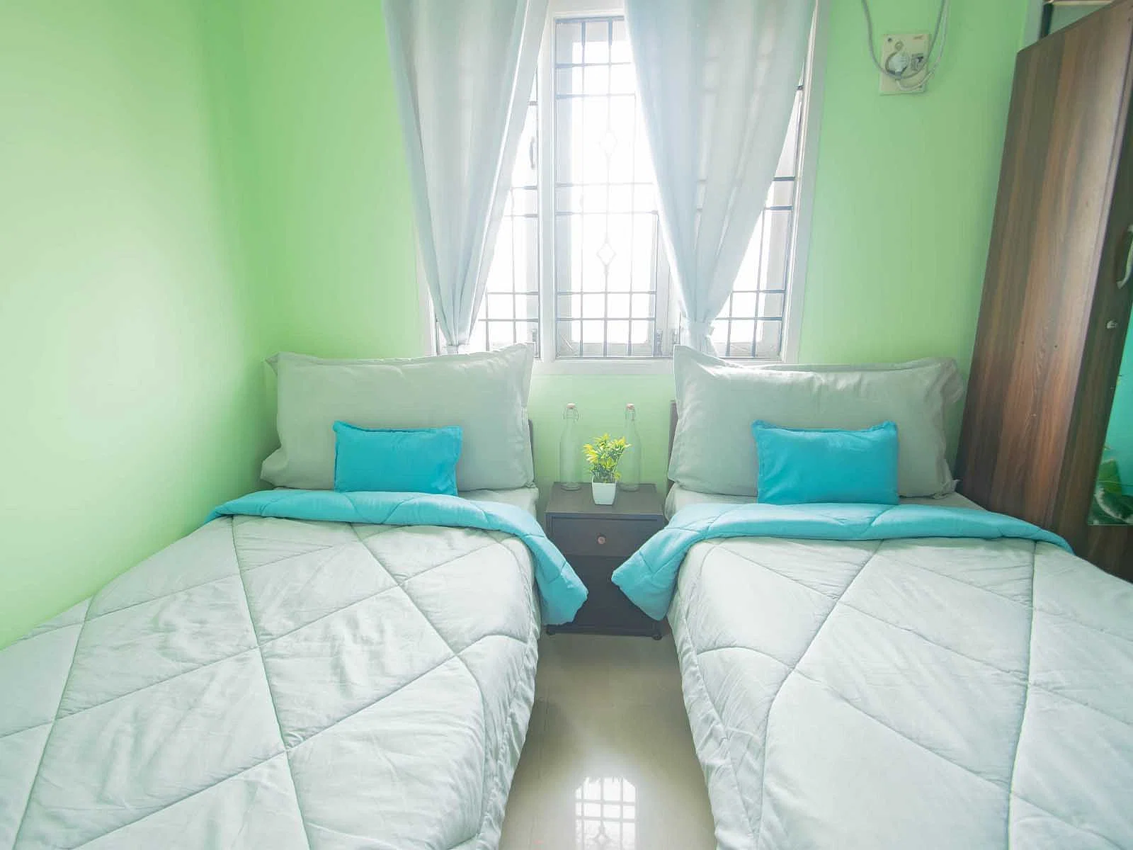 fully furnished Zolo single rooms for rent near me-check out now-Zolo Qaletto