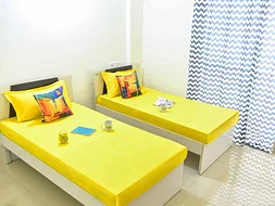 budget-friendly PGs and hostels for couple with single rooms with daily hopusekeeping-Zolo Braavos