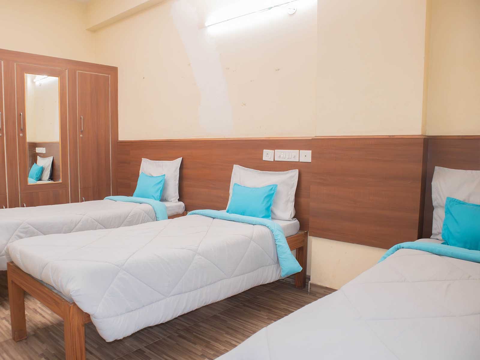 luxury PG accommodations with modern Wi-Fi, AC, and TV in Peelamedu-Coimbatore-Zolo Femme