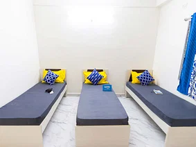 luxury pg rooms for working professionals couple with private bathrooms in Hyderabad-Zolo Sterling
