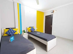 safe and affordable hostels for men students with 24/7 security and CCTV surveillance-Zolo Silverstone