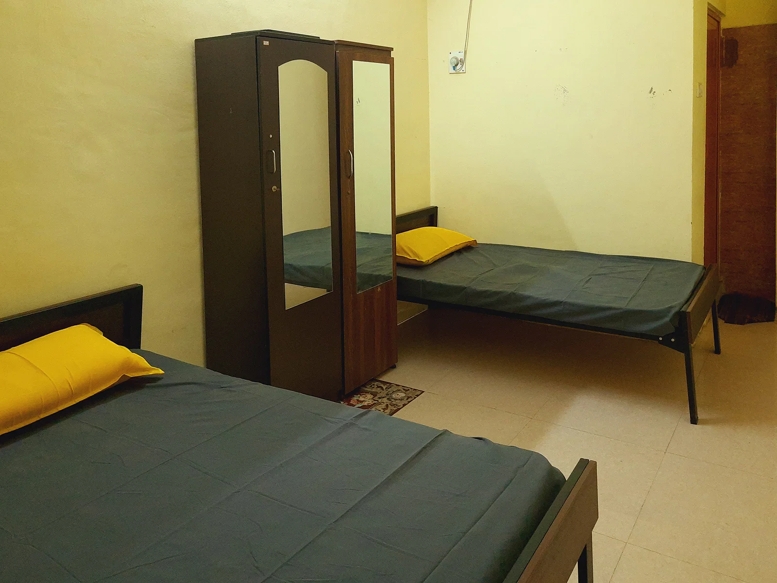 safe and affordable hostels for unisex students with 24/7 security and CCTV surveillance-Zolo Seltos