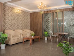 luxury pg rooms for working professionals couple with private bathrooms in Bangalore-Zolo Enzyme