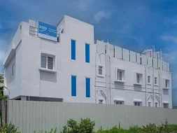 luxury pg rooms for working professionals men with private bathrooms in Coimbatore-Zolo Melora