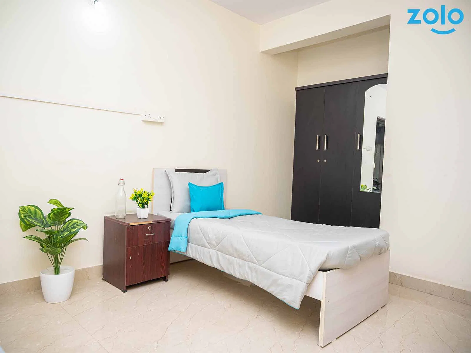 Affordable single rooms for students and working professionals in Thanisandra-Bangalore-Zolo Clapton