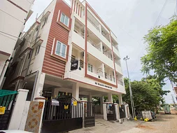 budget-friendly PGs and hostels for couple with single rooms with daily hopusekeeping-Zolo Dreamtown