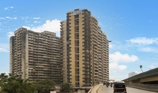 best Coliving rooms with high-speed Wi-Fi, shared kitchens, and laundry facilities-Zolo Centrio