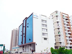 luxury pg rooms for working professionals boys and girls with private bathrooms in Pune-Zolo Radical