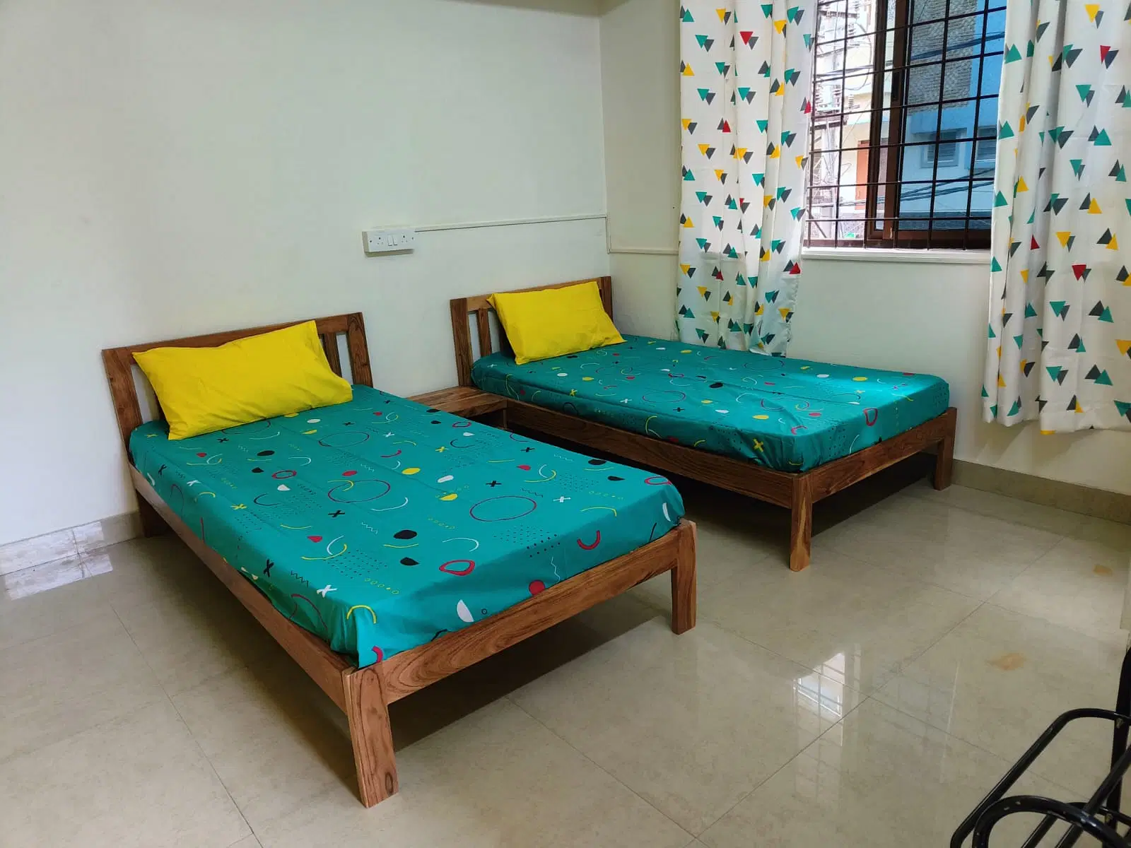 unisex-pg-hostels-in-btm-1st-stage-bangalore-at-zolo-davinci-zldn