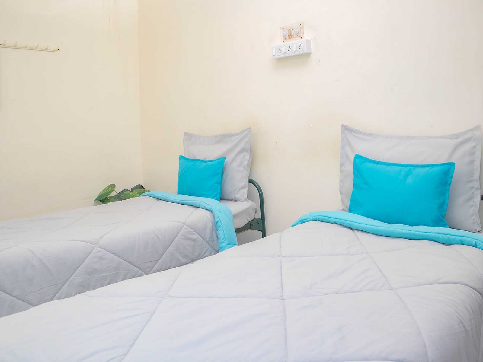 safe and affordable hostels for men students with 24/7 security and CCTV surveillance-Zolo Delta