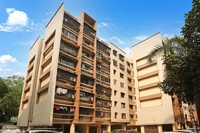 luxury PG accommodations with modern Wi-Fi, AC, and TV in Bhandup West-Mumbai-Zolo Mayuresh Sristhi
