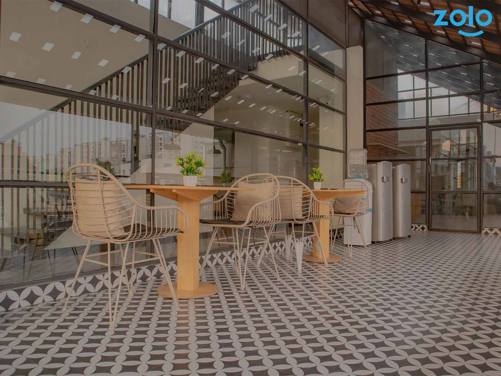 budget-friendly PGs and hostels for couple with single rooms with daily hopusekeeping-Zolo Java