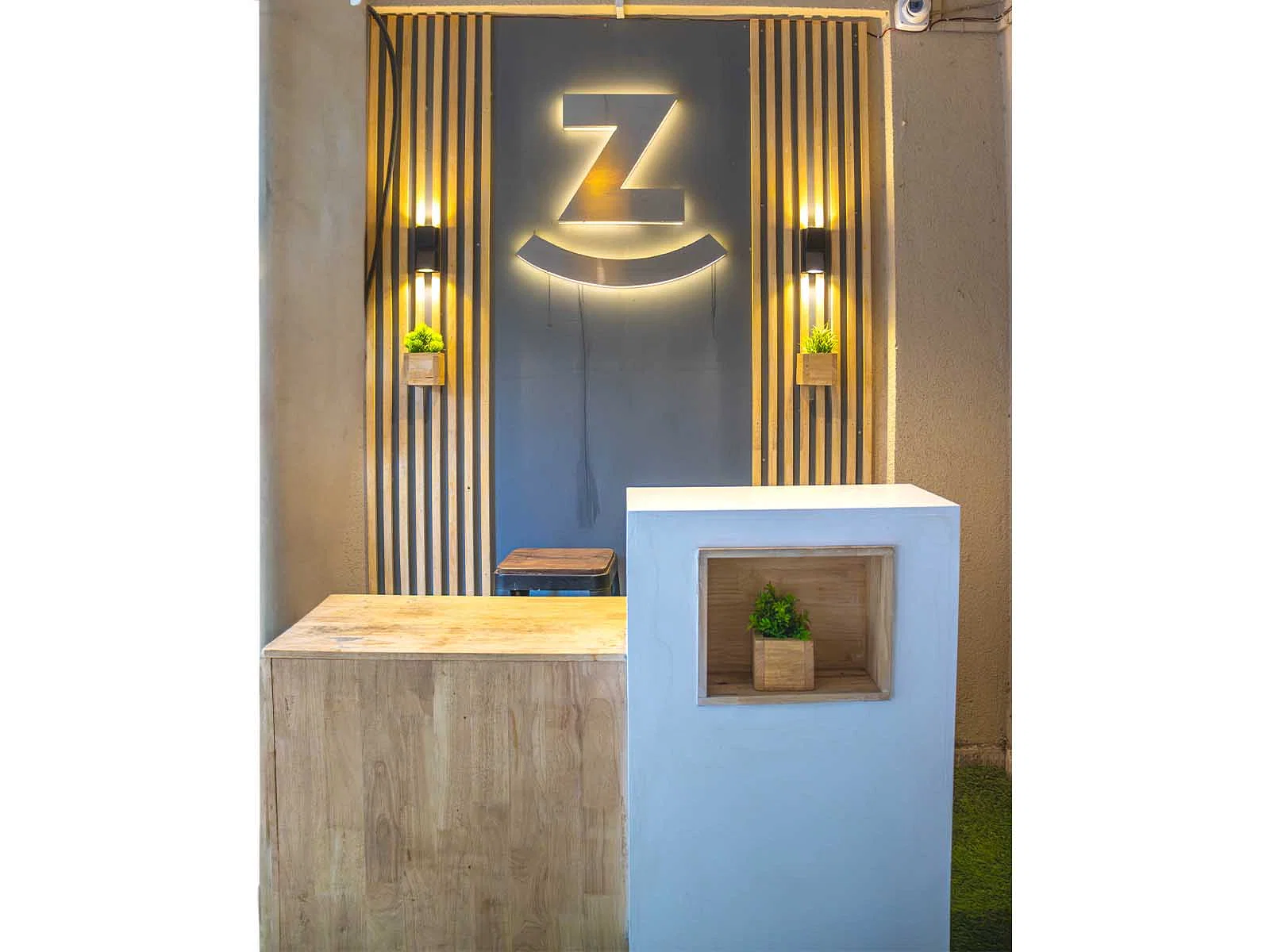 best Coliving rooms with high-speed Wi-Fi, shared kitchens, and laundry facilities-Zolo Faith