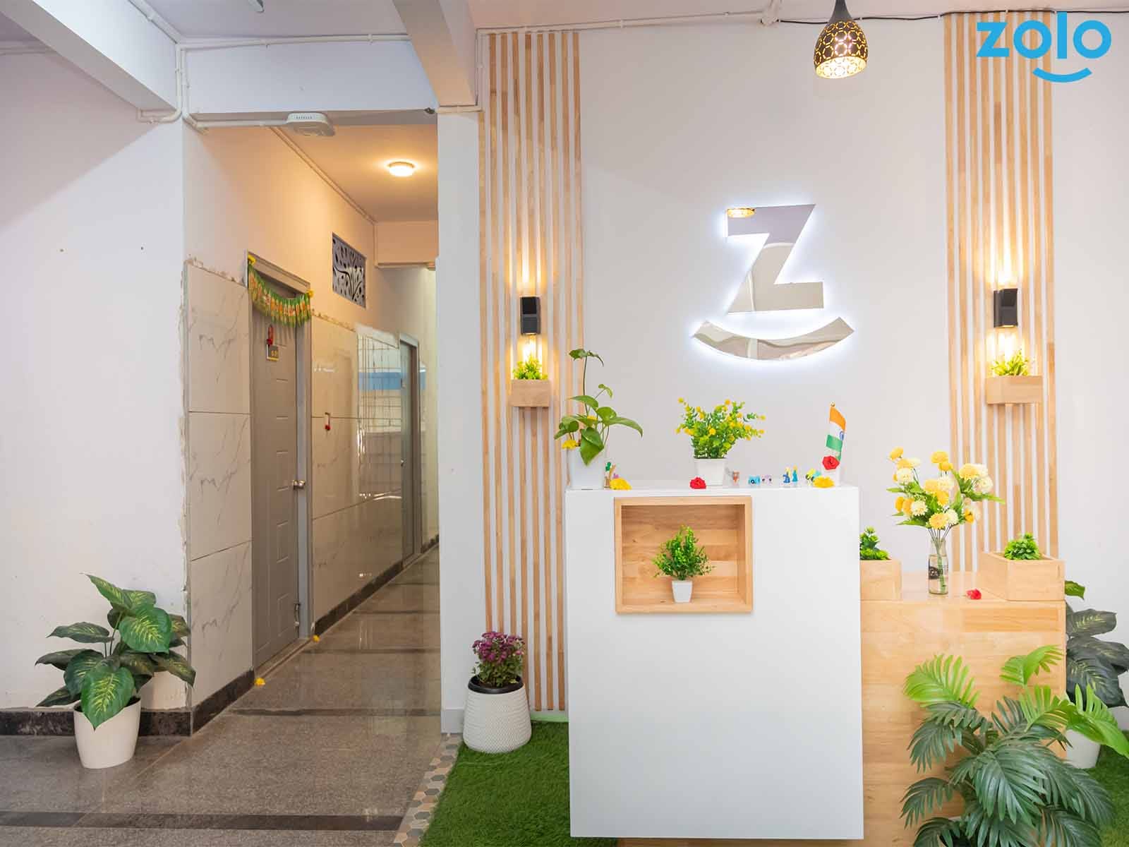 luxury pg rooms for working professionals boys and girls with private bathrooms in Bangalore-Zolo Leela