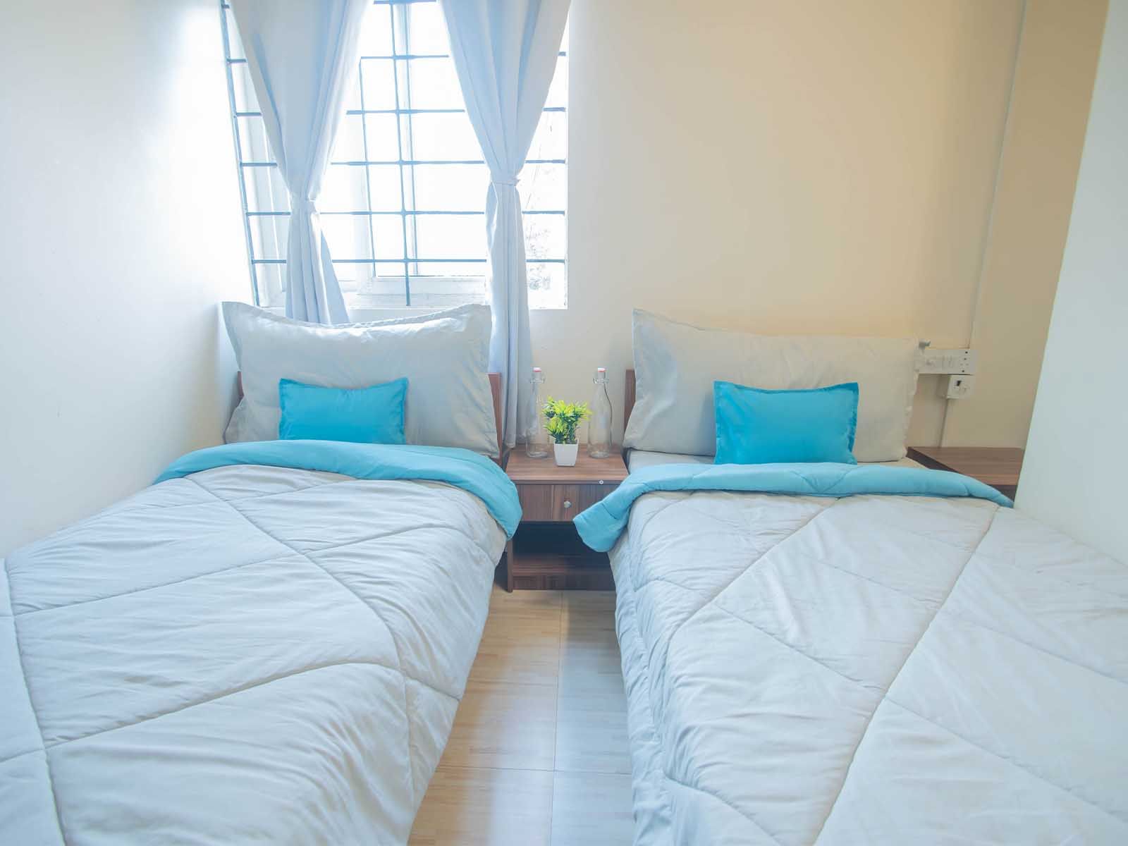 luxury PG accommodations with modern Wi-Fi, AC, and TV in Ekkatuthangal-Chennai-Zolo Cascade