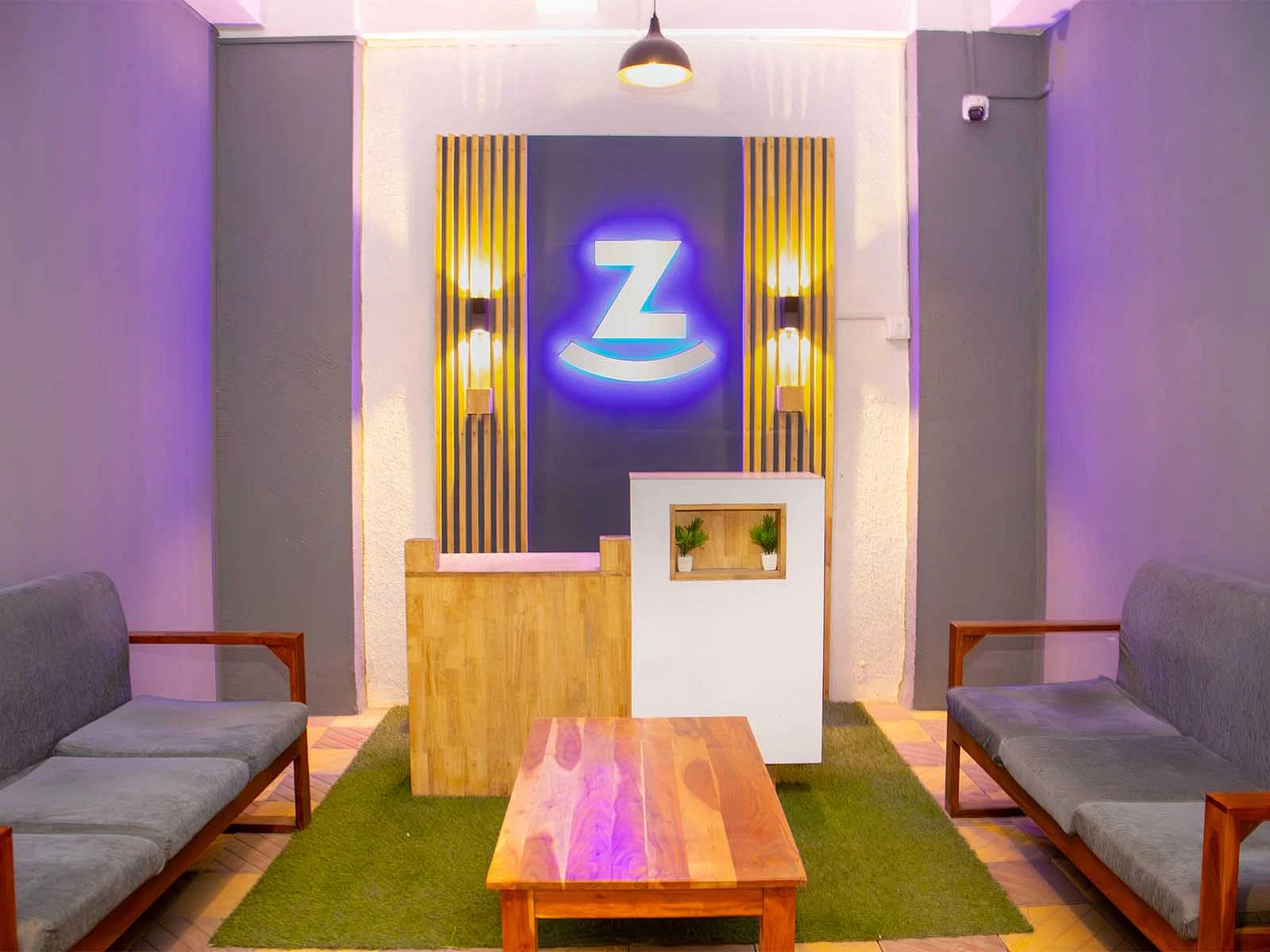 luxury PG accommodations with modern Wi-Fi, AC, and TV in Hadapsar-Pune-Zolo Wisteria