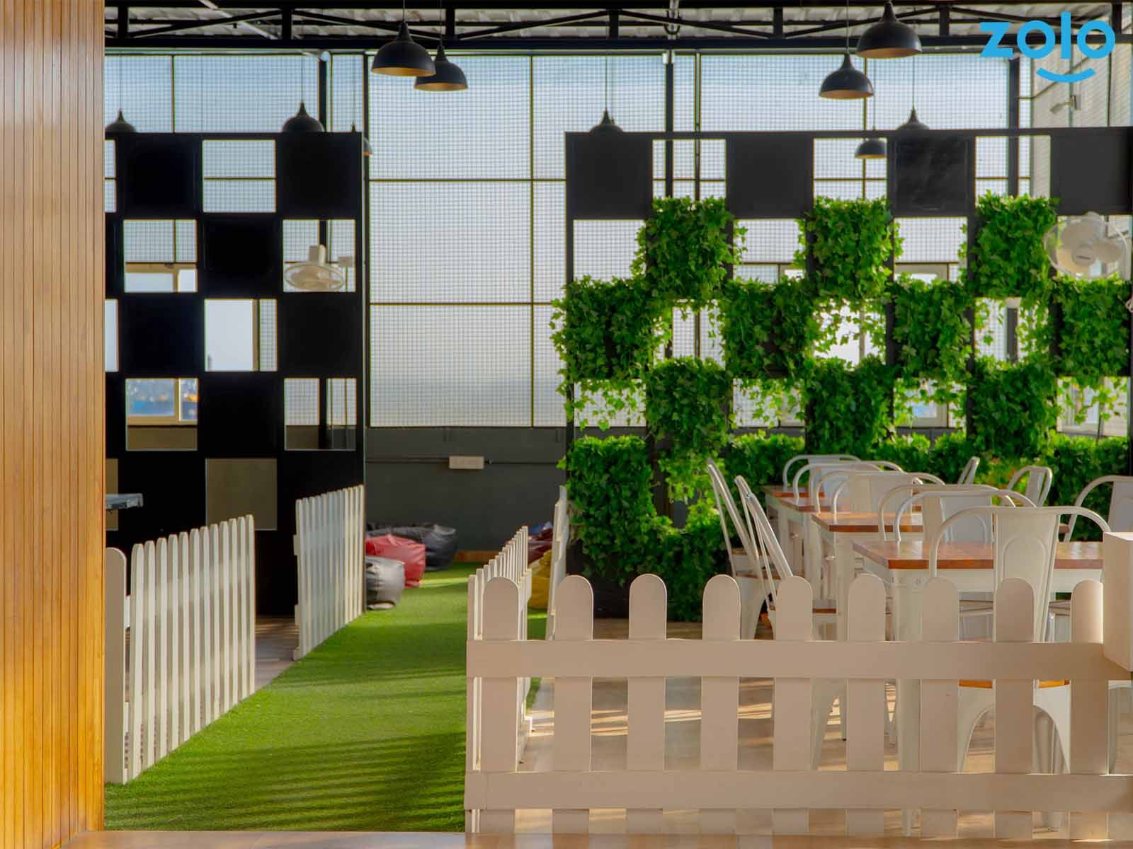 budget-friendly PGs and hostels for unisex with single rooms with daily hopusekeeping-Zolo Mac