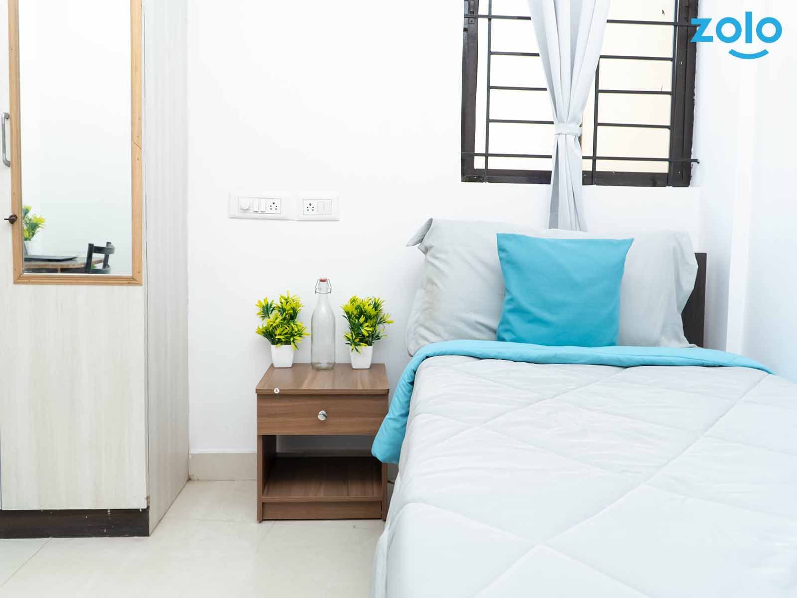 best Coliving rooms with high-speed Wi-Fi, shared kitchens, and laundry facilities-Zolo Highstreet E