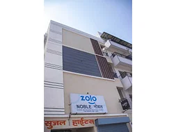 luxury pg rooms for working professionals men and women with private bathrooms in Pune-Zolo Noble
