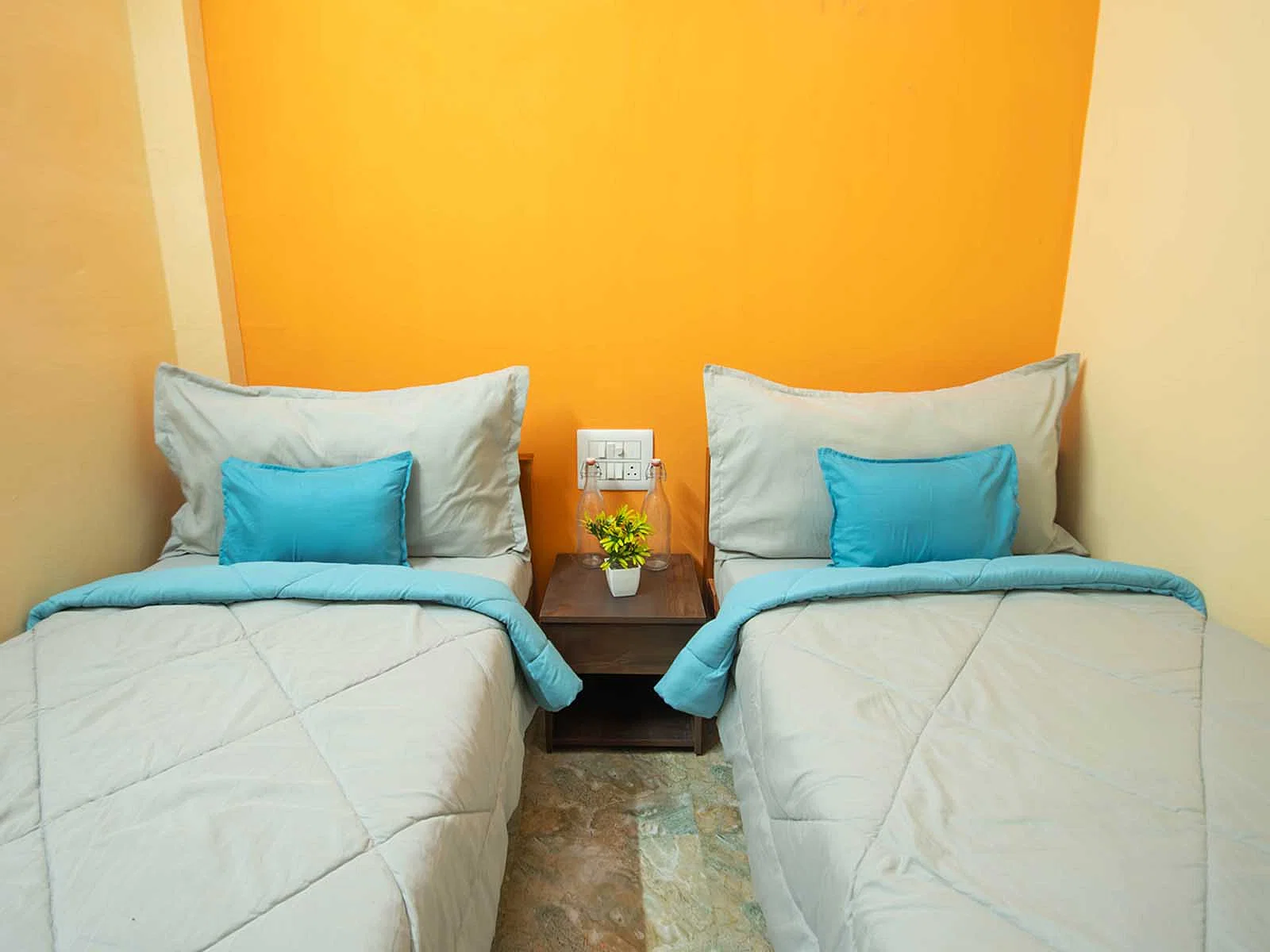 luxury PG accommodations with modern Wi-Fi, AC, and TV in Porur-Chennai-Zolo Sky