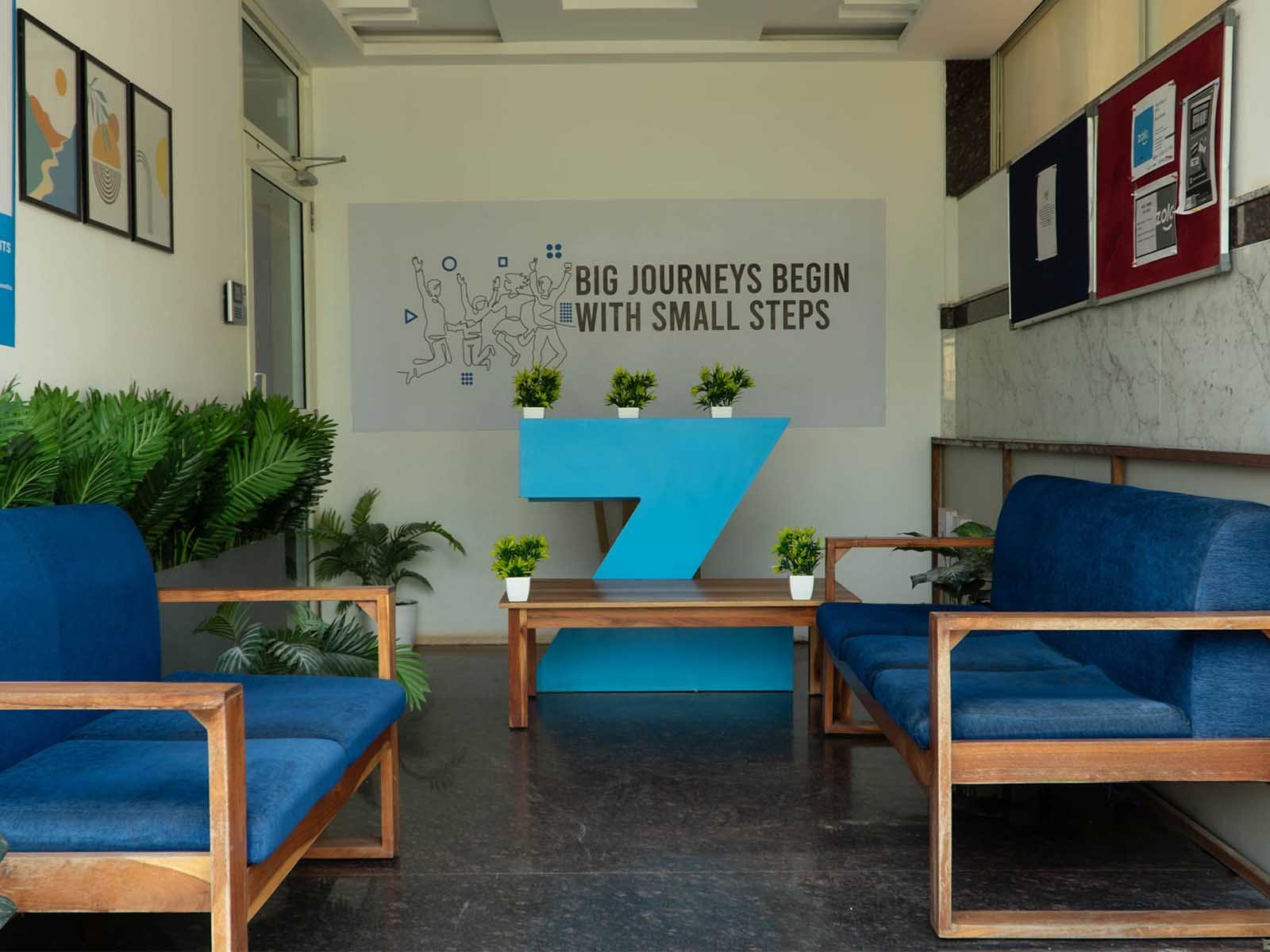 luxury pg rooms for working professionals men with private bathrooms in Bangalore-Zolo Rigel