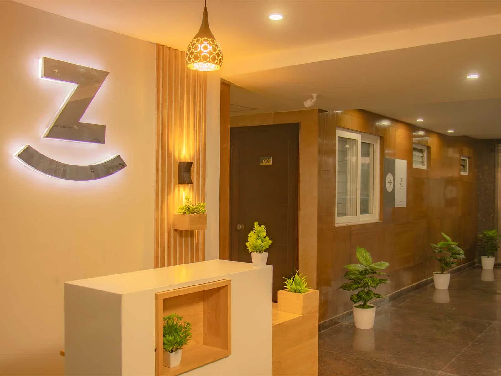 budget-friendly PGs and hostels for unisex with single rooms with daily hopusekeeping-Zolo Marquis