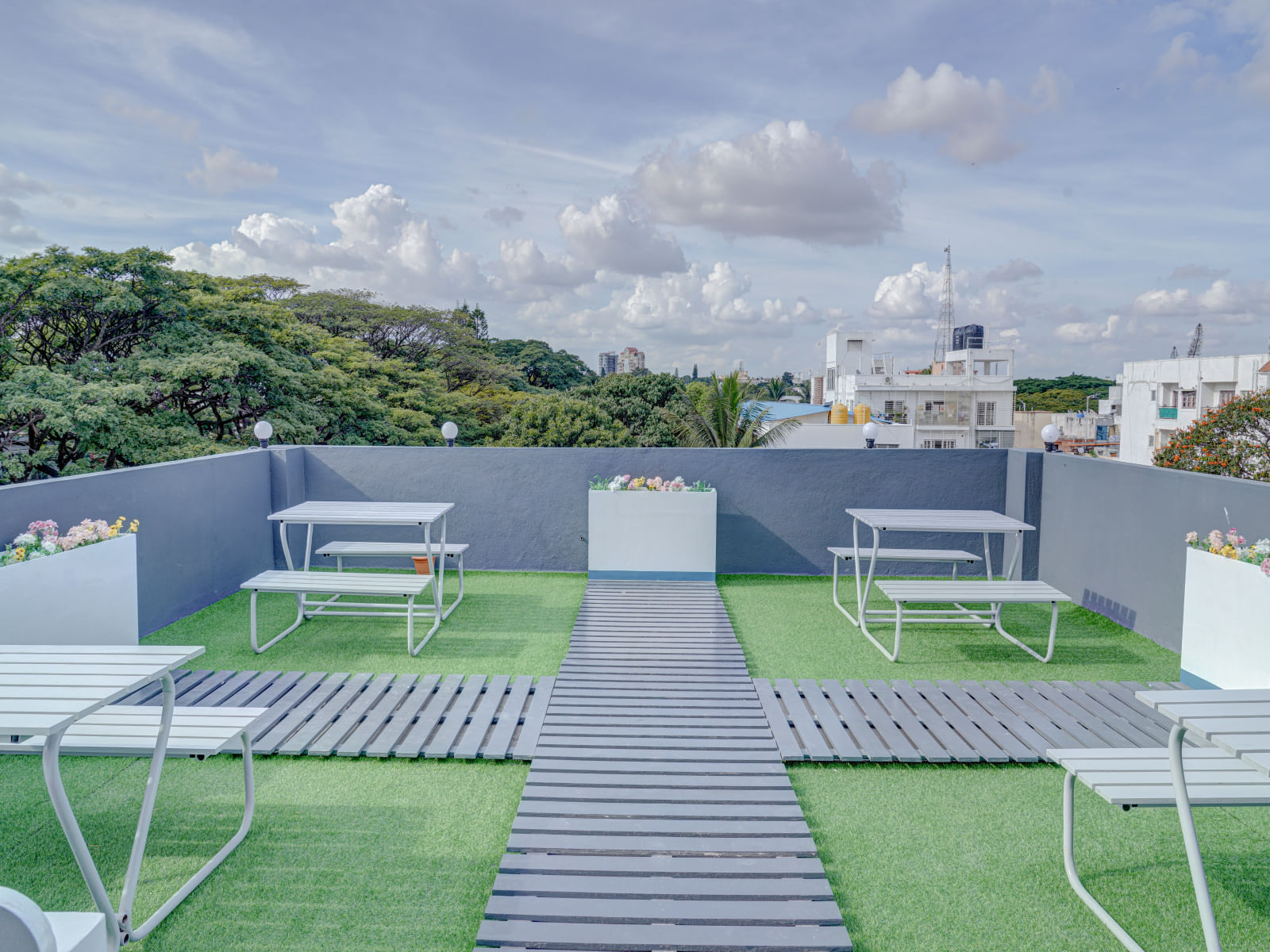 Fully furnished single/sharing rooms for rent in Indiranagar with no brokerage-apply fast-Zolo Campbell