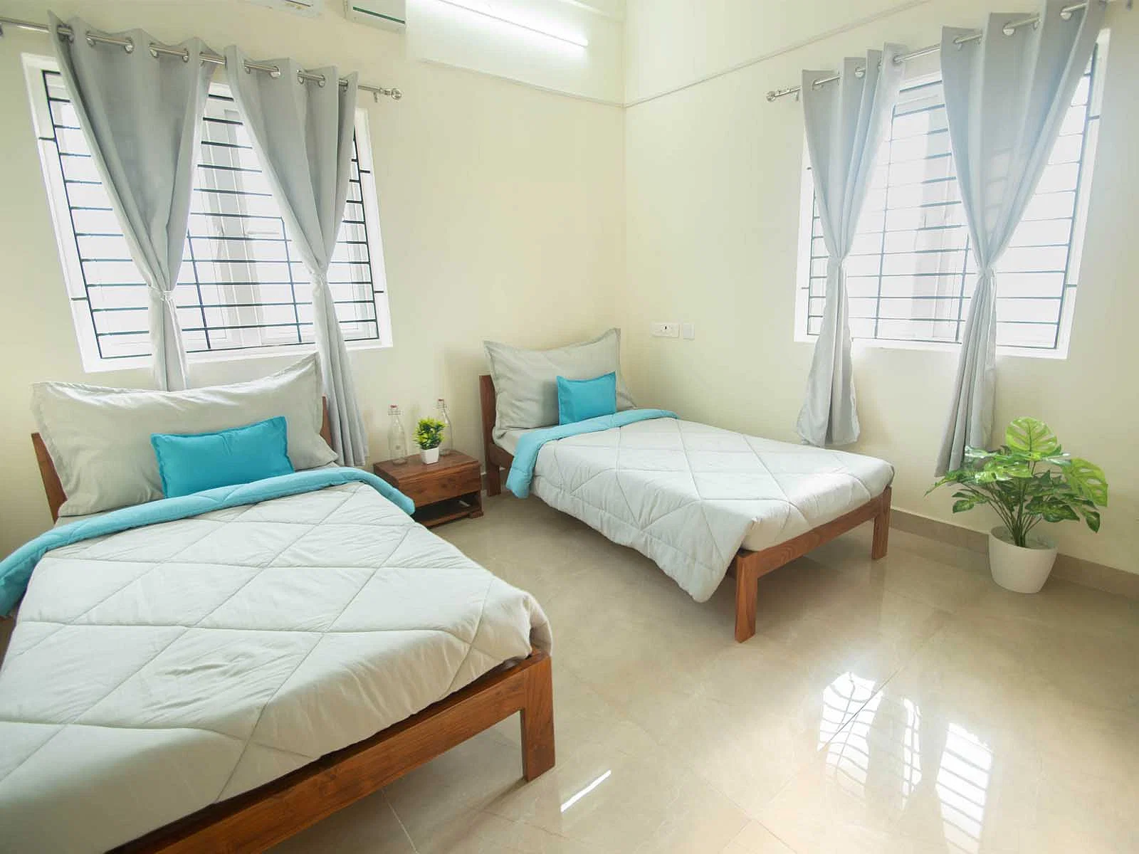 luxury PG accommodations with modern Wi-Fi, AC, and TV in Porur-Chennai-Zolo Ironwood