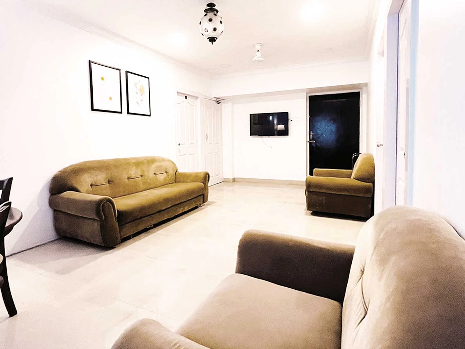 fully furnished Zolo single rooms for rent near me-check out now-Zolo Corner