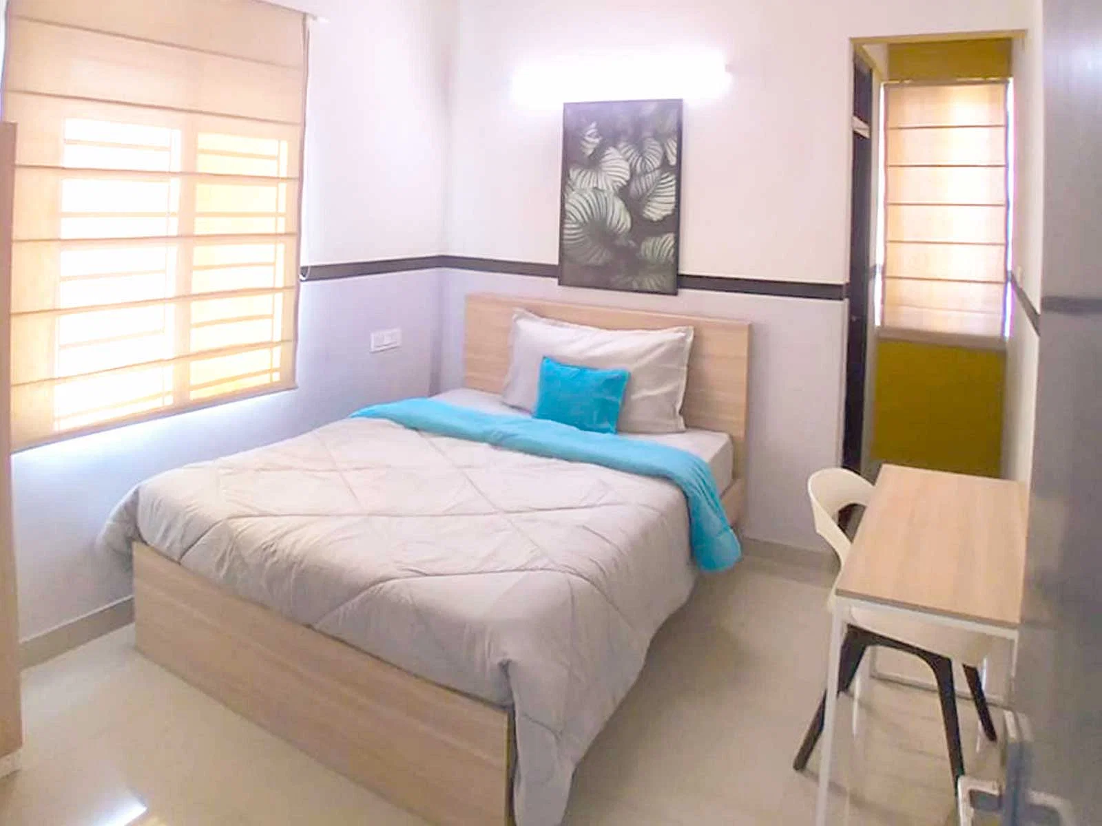 best Coliving rooms with high-speed Wi-Fi, shared kitchens, and laundry facilities-Zolo Sadhana